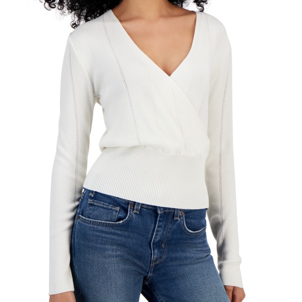 Hippie Rose Juniors Medium Surplice V-Neck Ribbed Hem Sweater Blizzard White LS